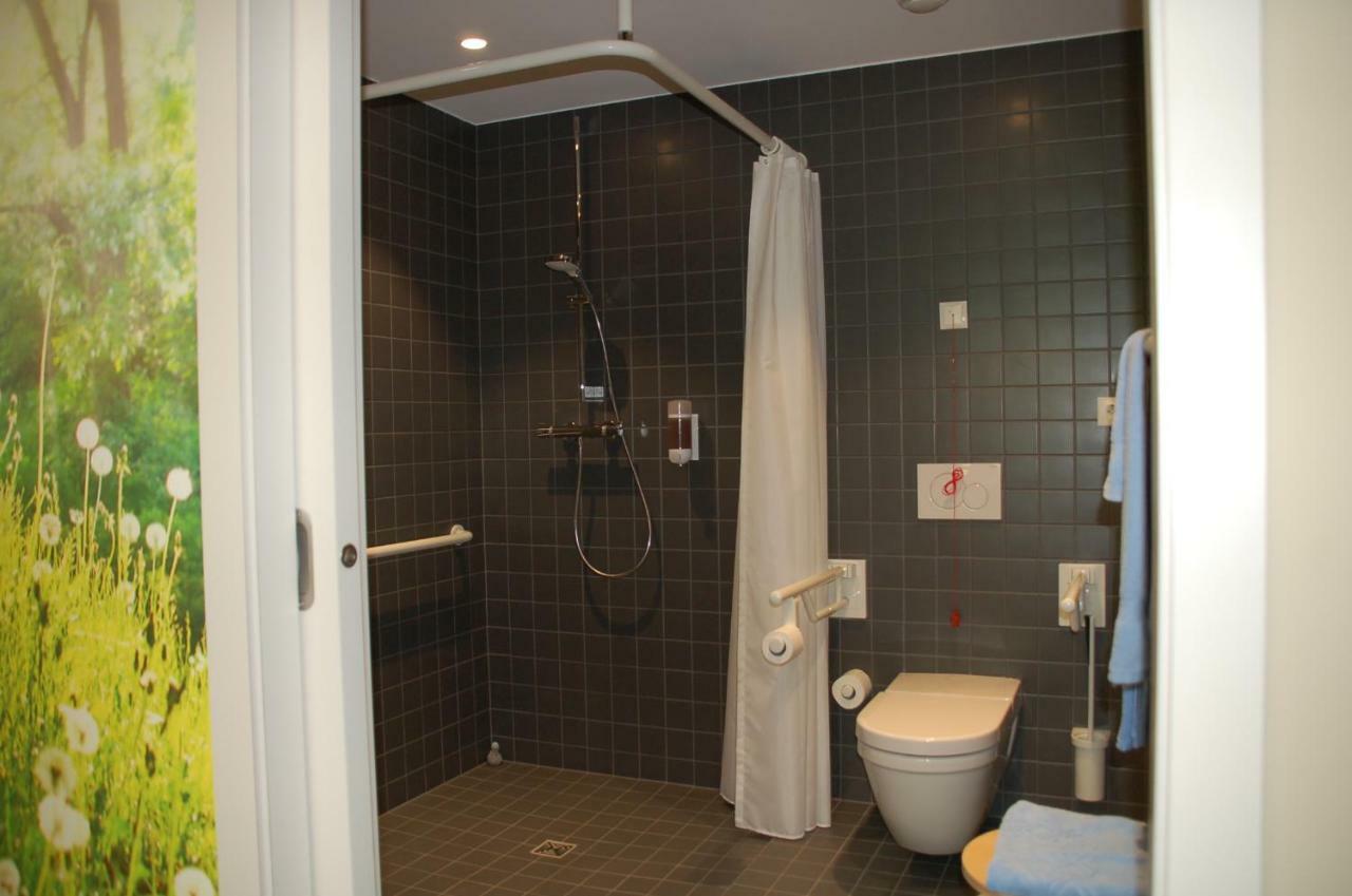 Peitche Lauer Hotel Useldange Bagian luar foto