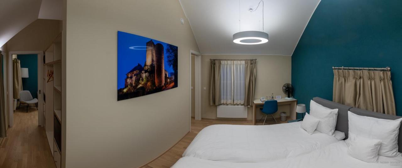 Peitche Lauer Hotel Useldange Bagian luar foto